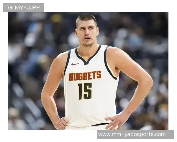 小杨展现惊人实力被誉为中国约基奇开拓者未来之星引发全球关注 小杨展现惊人实力被誉为中国约基奇开拓者未来之星引发全球关注